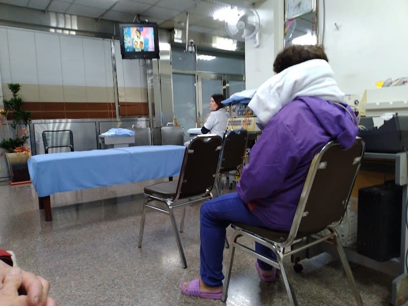 吳祥富內科復健科診所