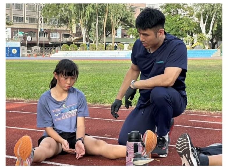 安疼物理治療所嘉義僑平分院Anton Physical Therapy Clinic（隨時電話預約-預約制、六日可以約）(痠痛麻處理、長期腰痛、性福門診、脊椎側彎、科學按摩、彼拉提斯器械床運動矯正、震波、高能量雷射、高階磁波治療)