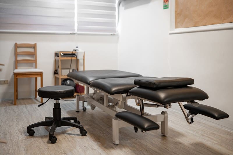 準心物理治療所 Sight Physical Therapy Clinic-台北大安徒手治療/復健/到府物理治療/震波治療 肩頸/膝蓋/坐骨神經痛/五十肩/椎間盤突出/足底筋膜炎/關節炎/脊椎側彎 治療/舒緩/放鬆 價格費用 PTT Dcard